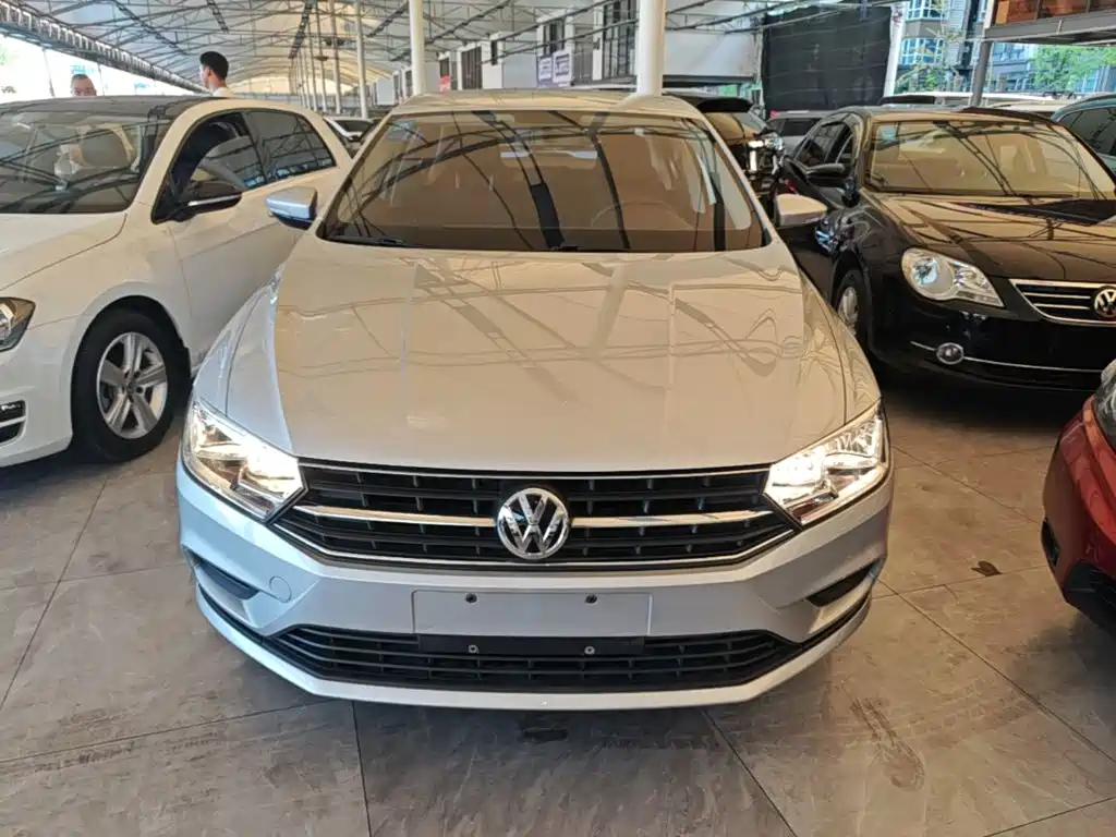 Volkswagen Bora — миниатюра 3