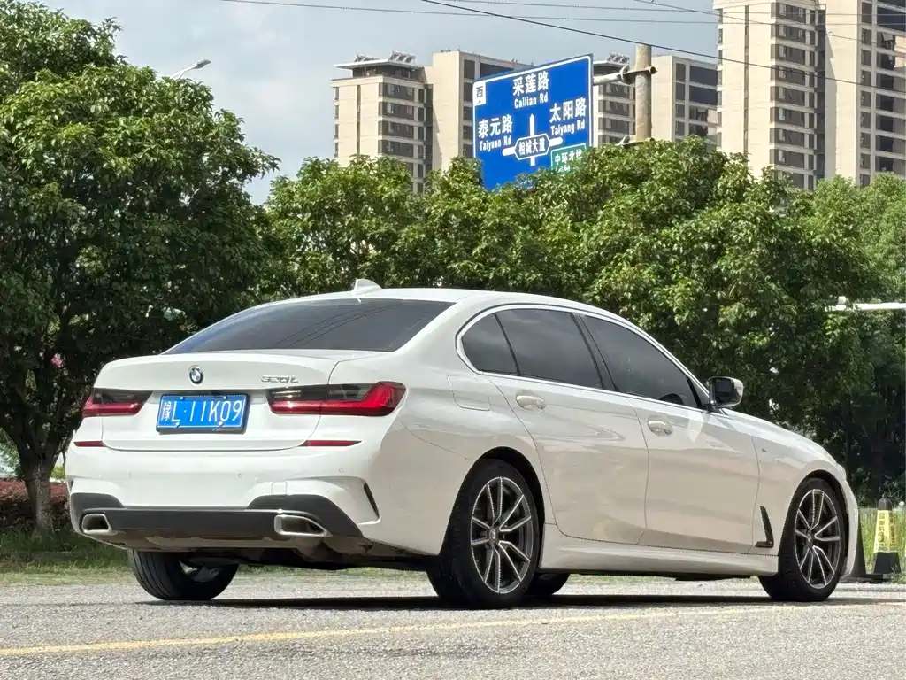BMW 3 Series — миниатюра 5