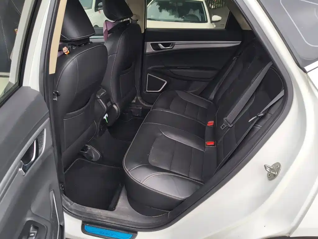 Geely Emgrand GS — миниатюра 13