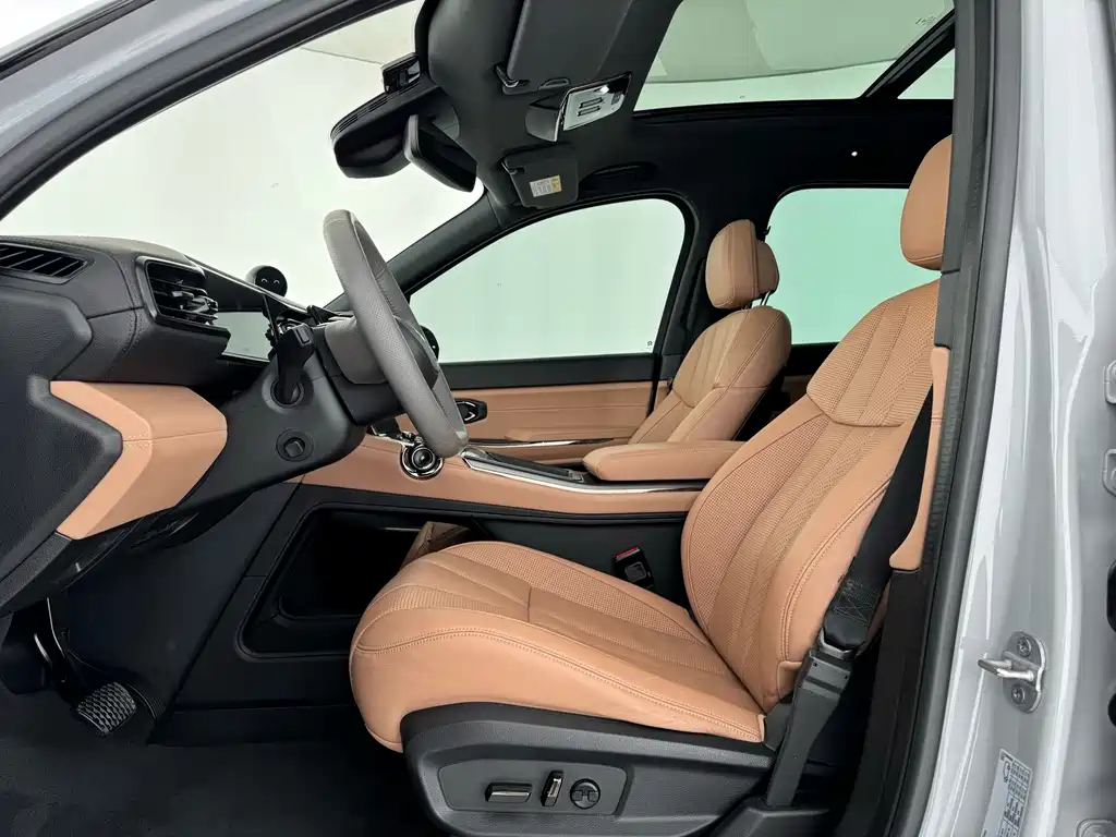 NIO ES8 2020 415KM мест