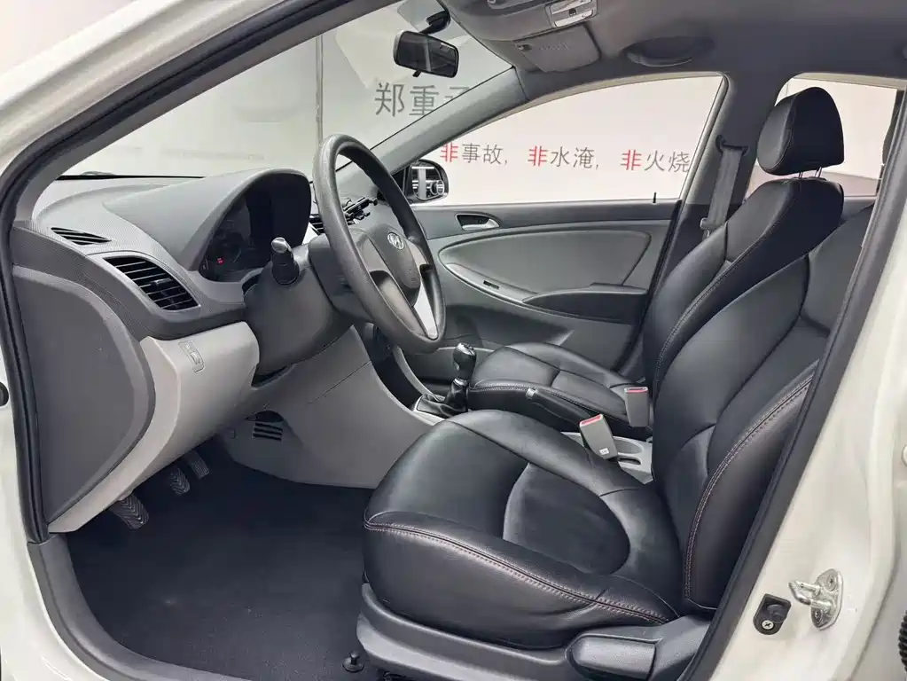 Hyundai Verna — миниатюра 7