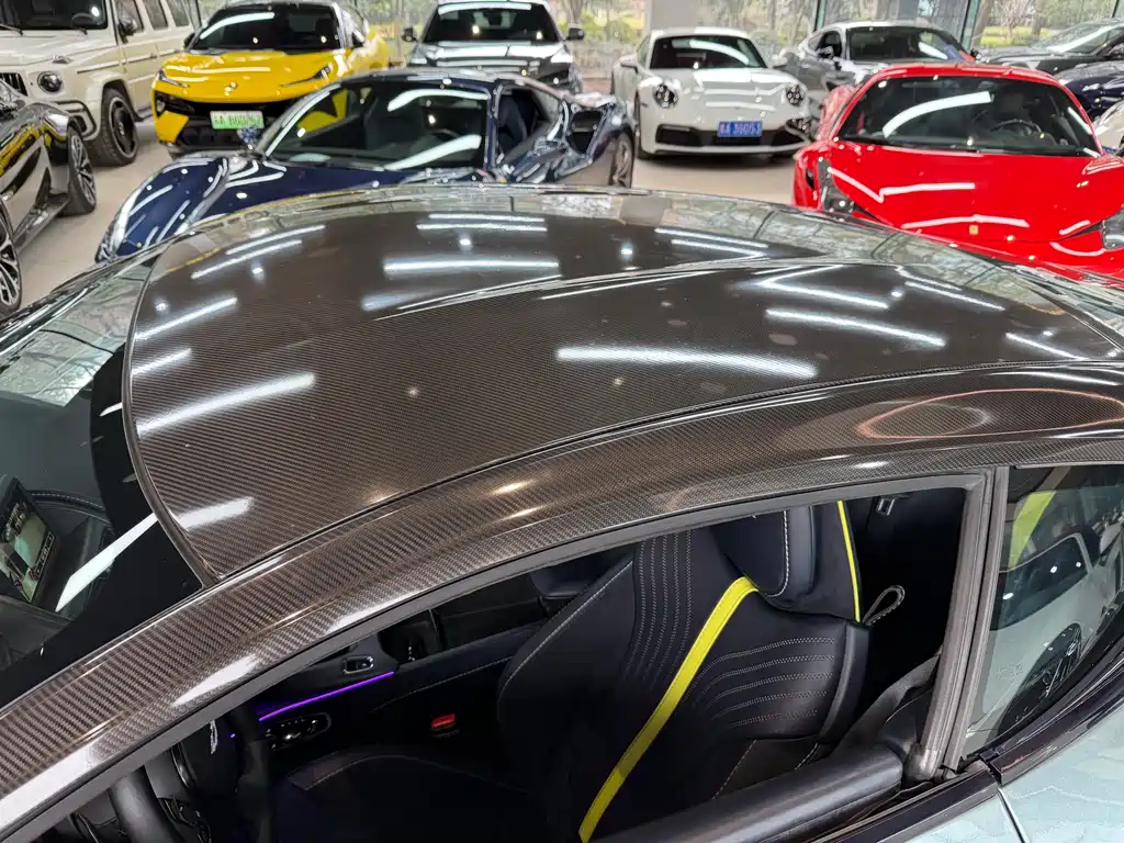 Aston Martin DB11 2019 AMR