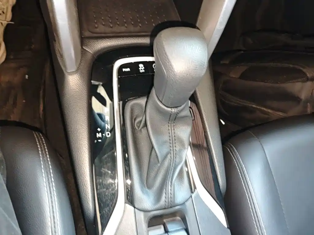 Toyota Corolla Cross — миниатюра 14