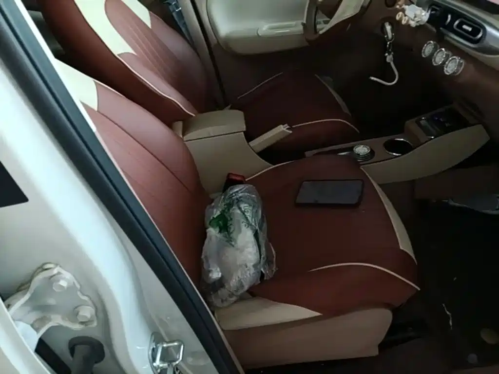Wuling MINIEV — миниатюра 25