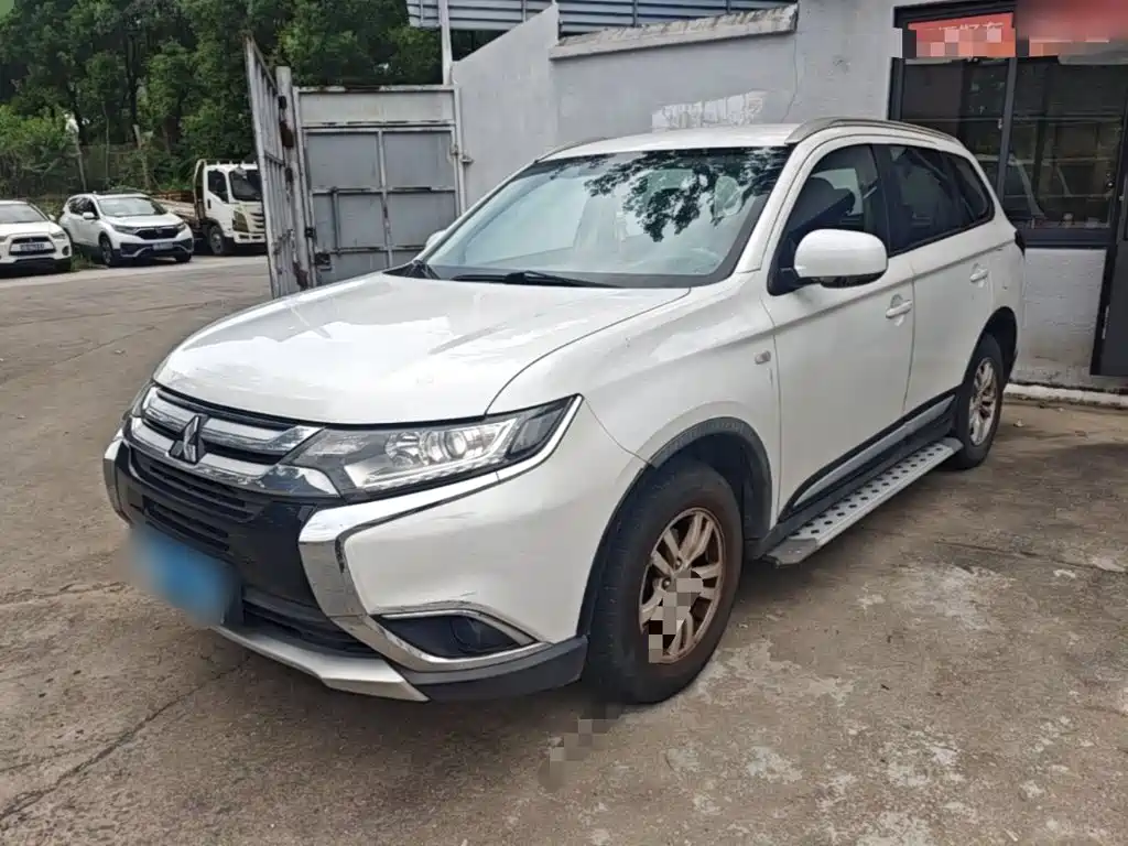 Mitsubishi Outlander — миниатюра 2