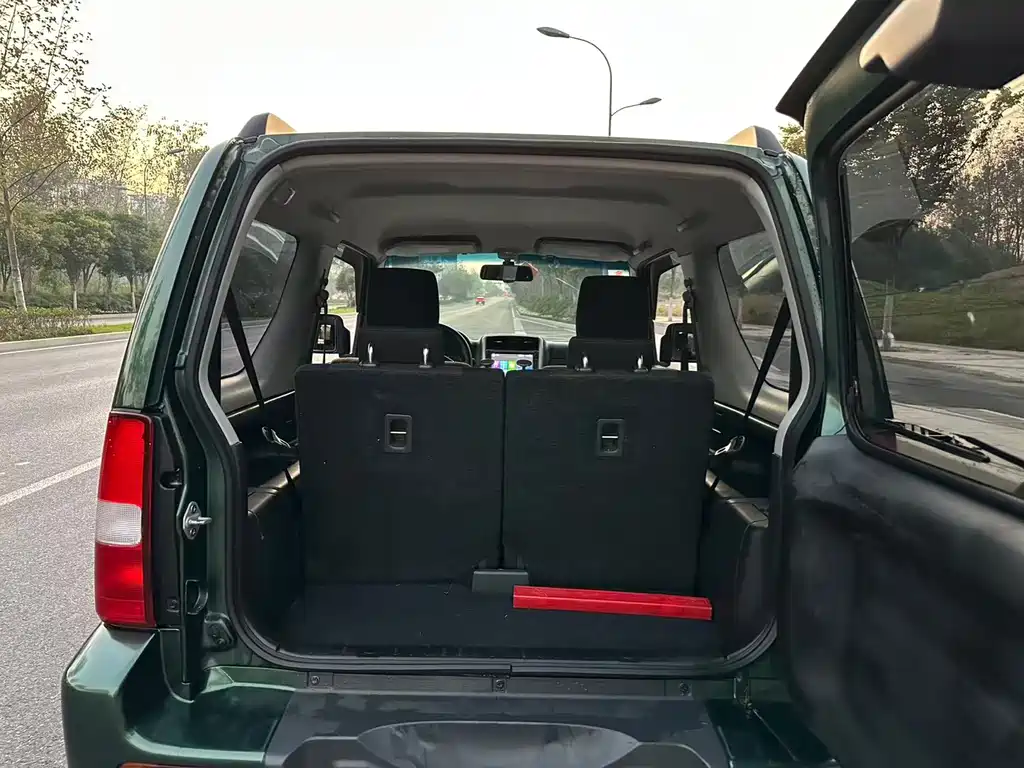 Suzuki Jimny — миниатюра 9