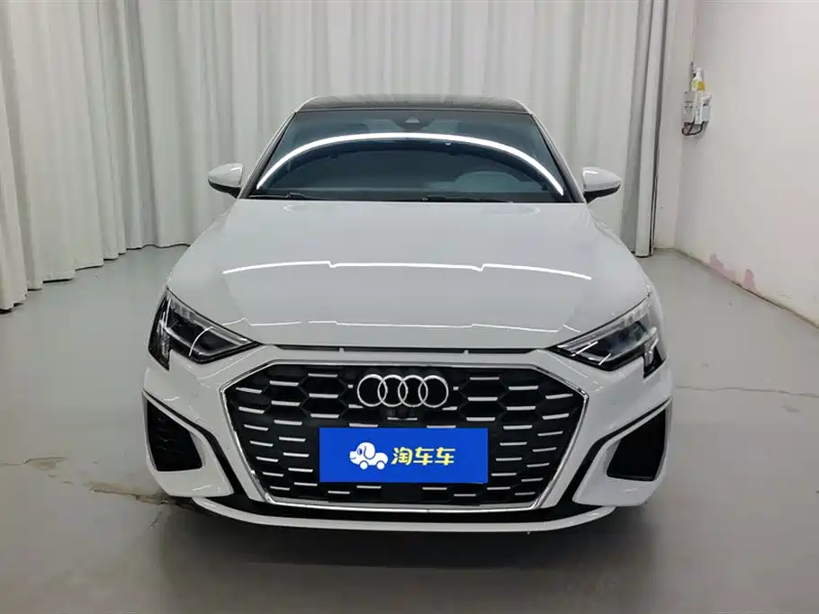 Audi A3 2021 Sportback 35 TFSI Luxury Sport