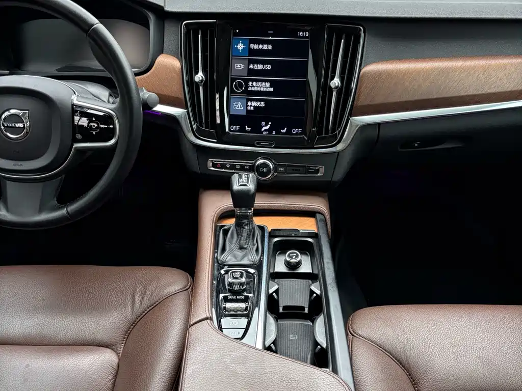 Volvo S90 — миниатюра 14