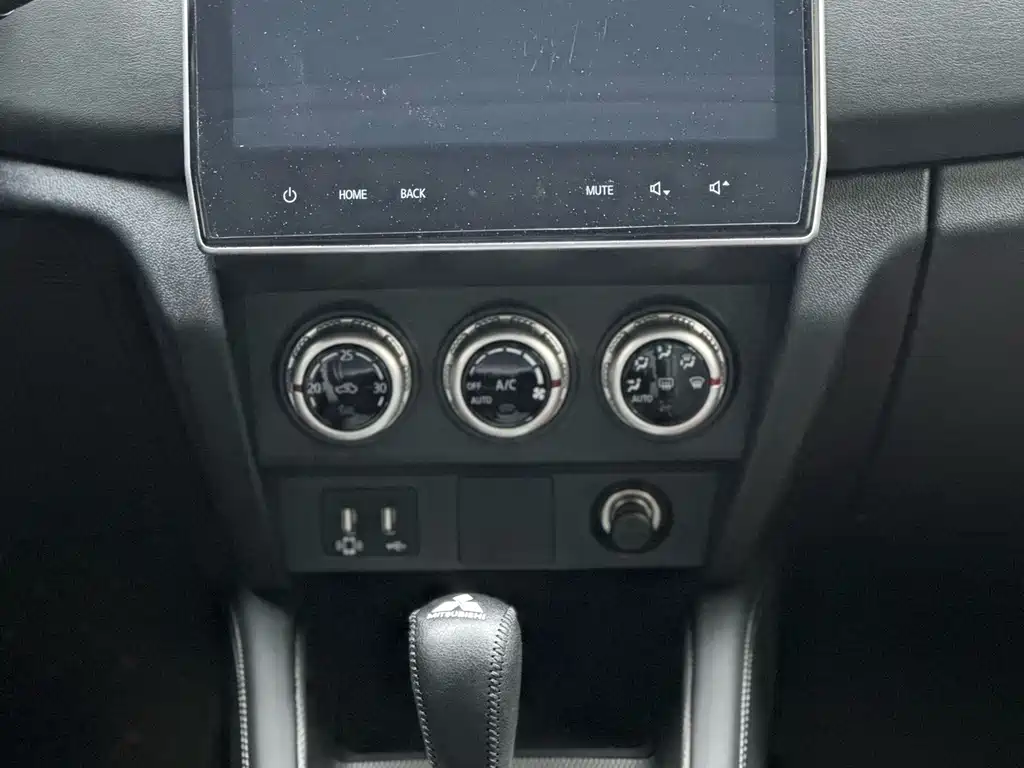 Mitsubishi ASX — миниатюра 10