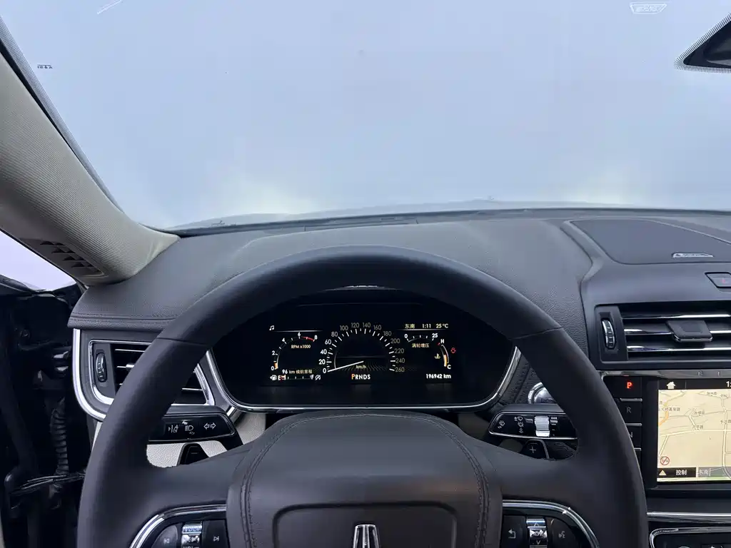 Lincoln Continental — миниатюра 24