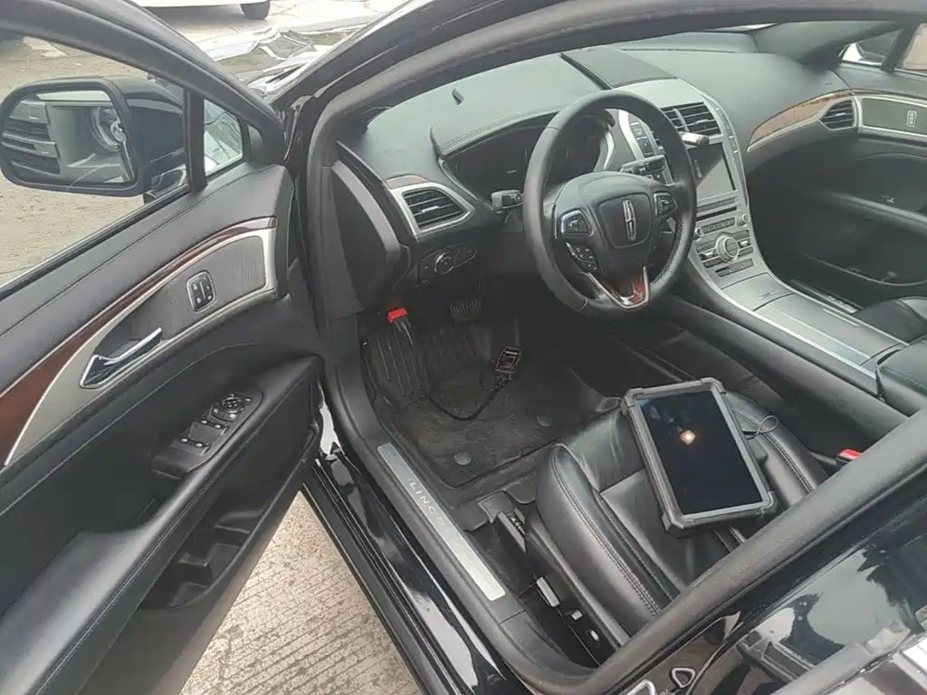 Lincoln MKZ — миниатюра 16