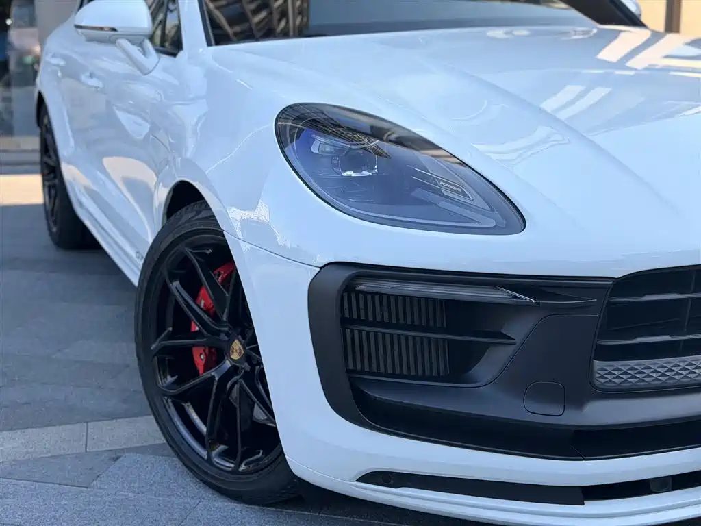 Porsche Macan 2022 — фото 11