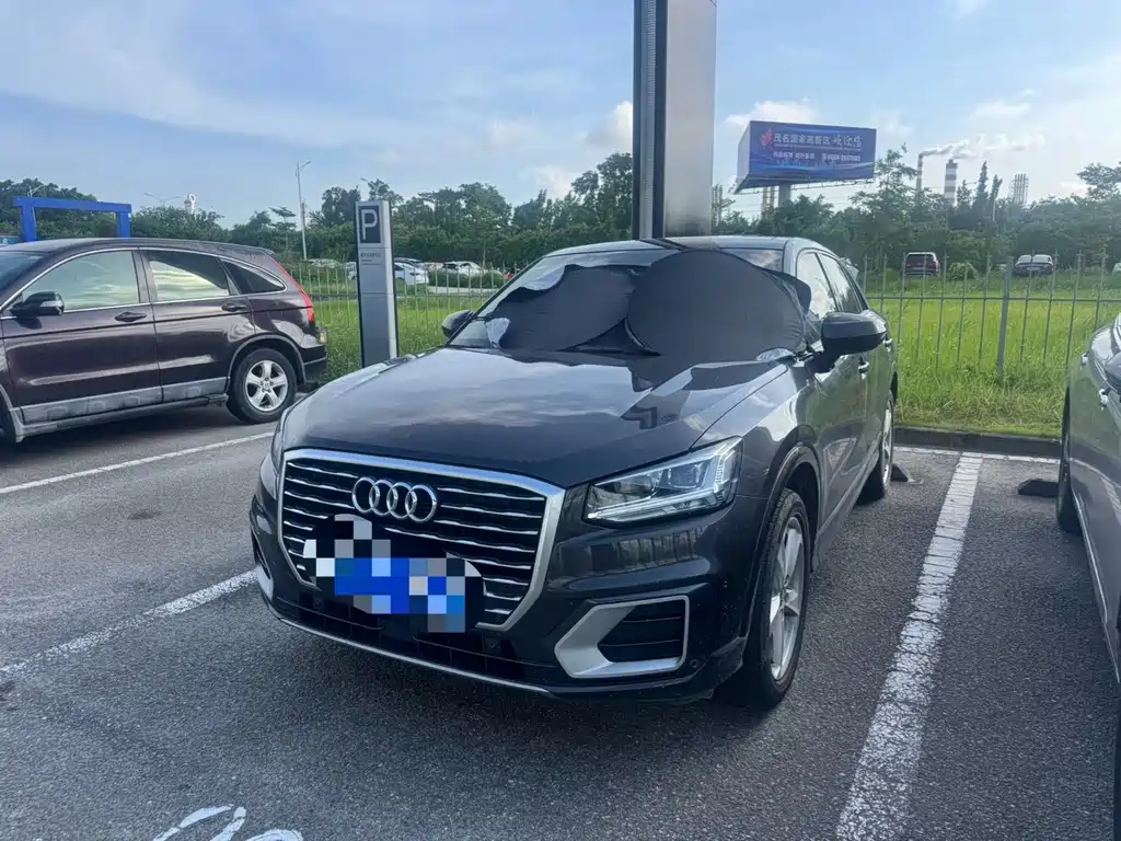 Audi Q2L