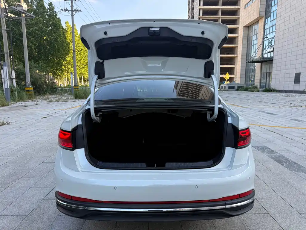 Volkswagen Sagitar — миниатюра 15