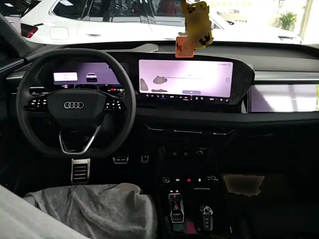 Audi Q6L e-tron