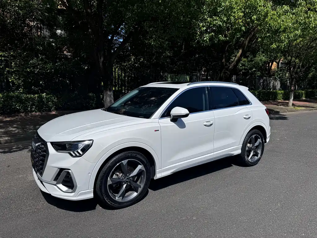 Audi Q3 2022 35 TFSI