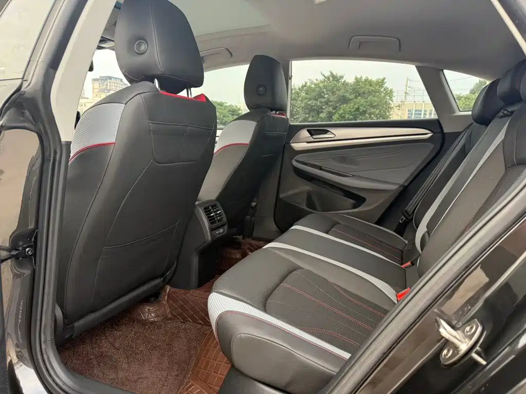 Volkswagen Lamando — миниатюра 8