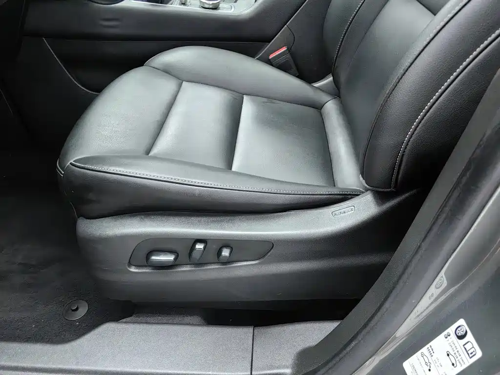 Cadillac XT4 — миниатюра 20