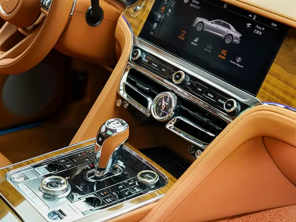 BENTLEY FLYING SPUR PLUG IN HYBRID