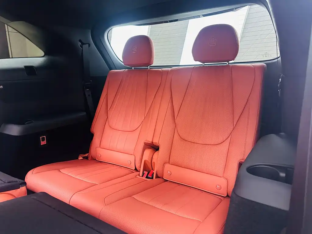 BYD Tang L - фото 17