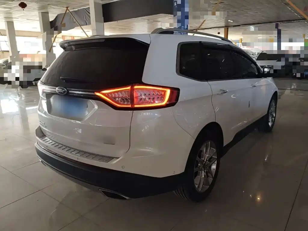Ford Edge — миниатюра 7