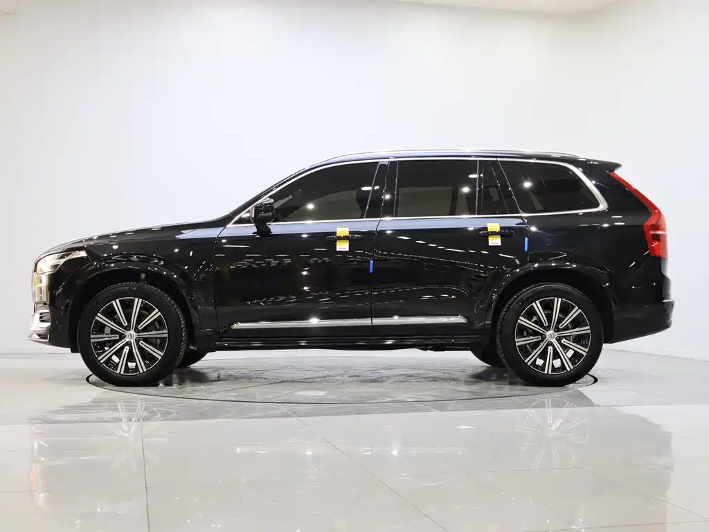 Volvo XC90 2023 B5 Luxury 5 мест