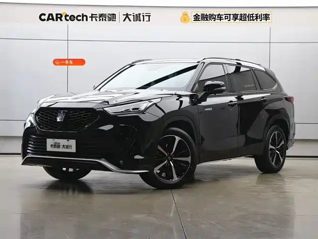 TOYOTA CROWN LUFANG 2024