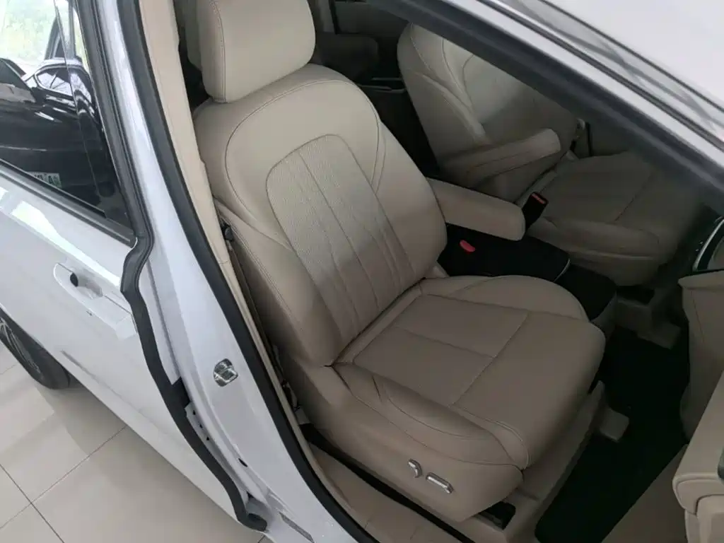 Buick GL8 Hybrid — миниатюра 25