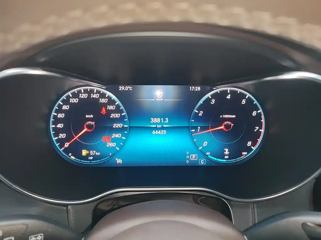 Mercedes-Benz GLC — миниатюра 12