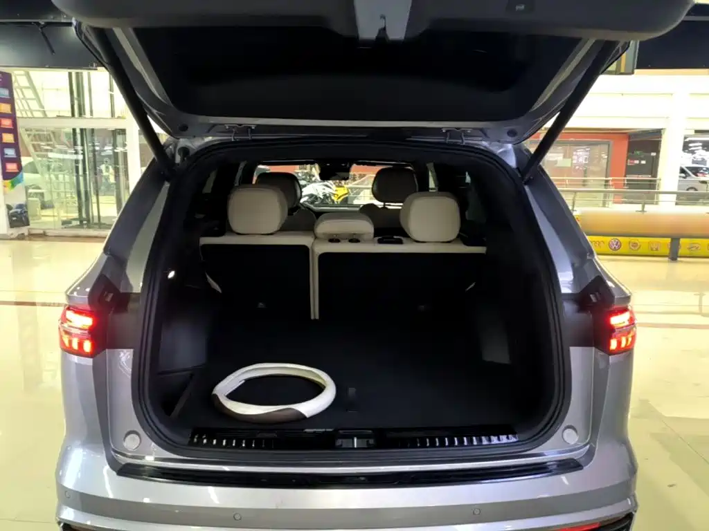 Geely Xingyue L — миниатюра 19