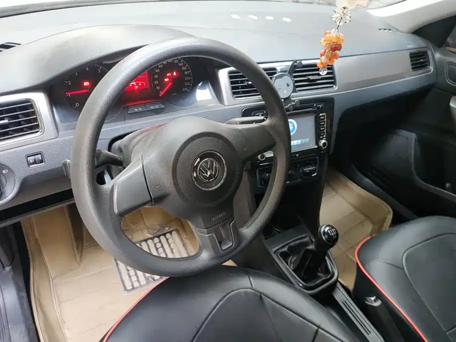 Volkswagen Santana — миниатюра 12