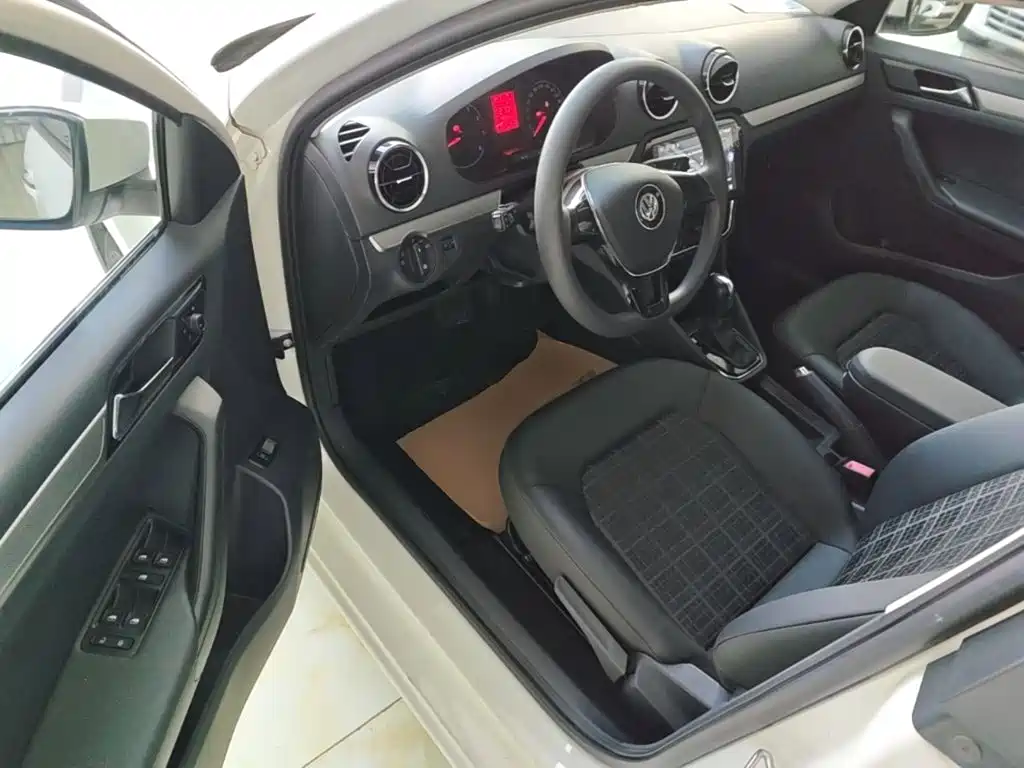 Volkswagen Jetta — миниатюра 16