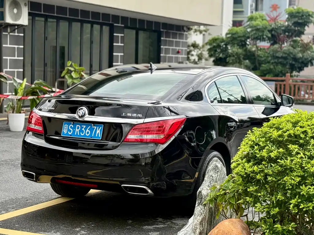 Buick LaCrosse — миниатюра 6