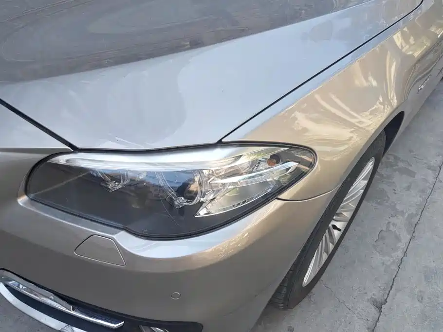 BMW 5 Series — миниатюра 4