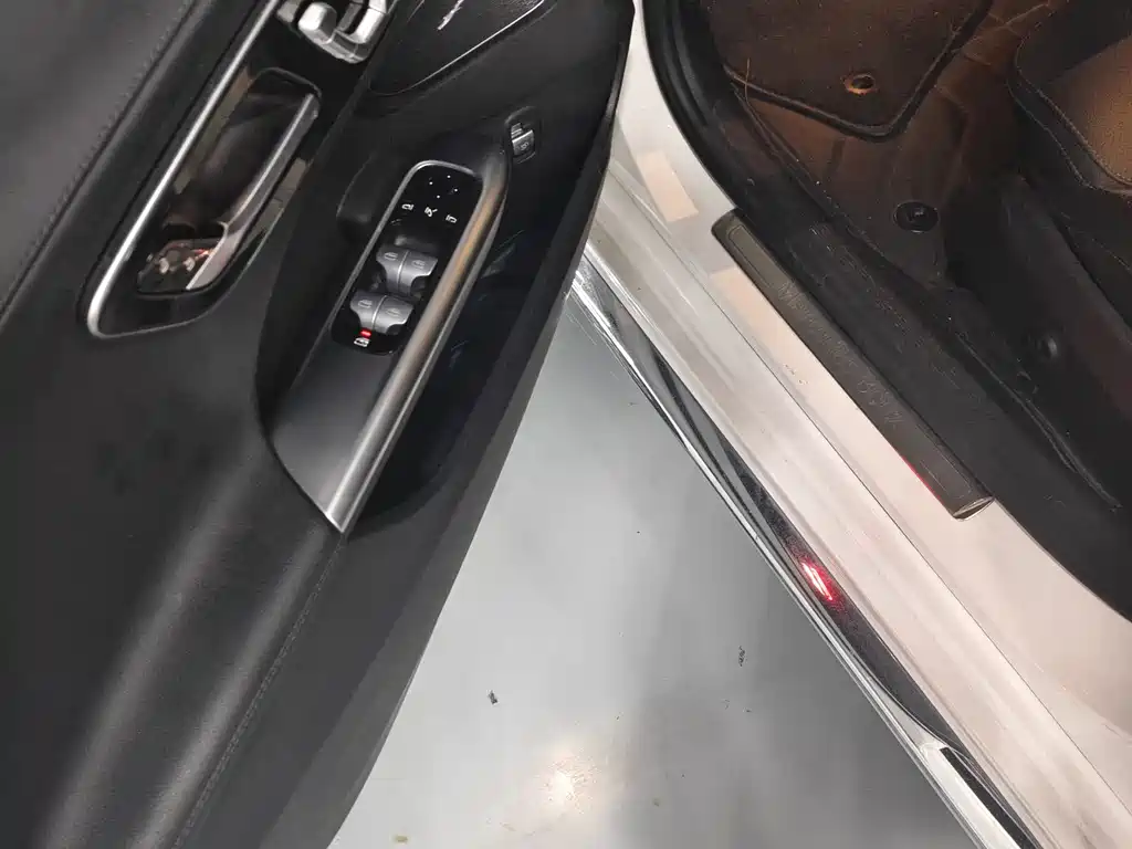 Mercedes-Benz C-Class C 2023 C 200 L Sport