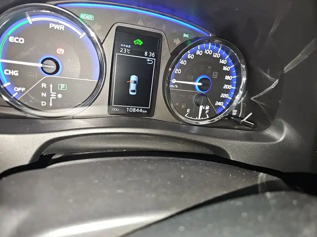 Toyota Corolla Hybrid — миниатюра 8
