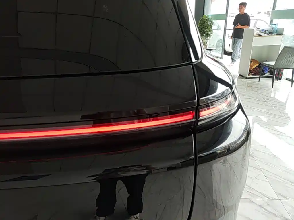 Li Auto L8 2023 Pro
