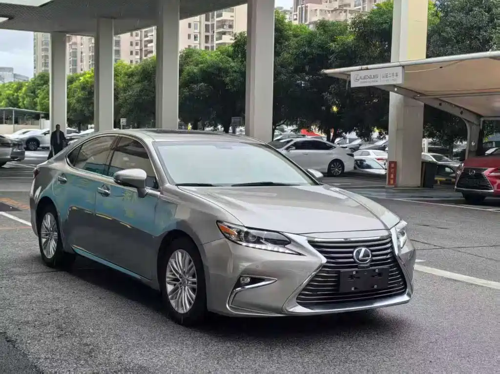 Lexus ES 2015 200 Elite