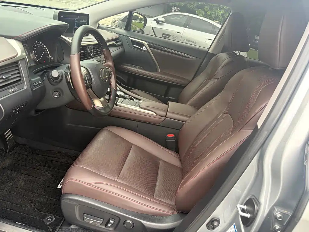 Lexus RX — миниатюра 4