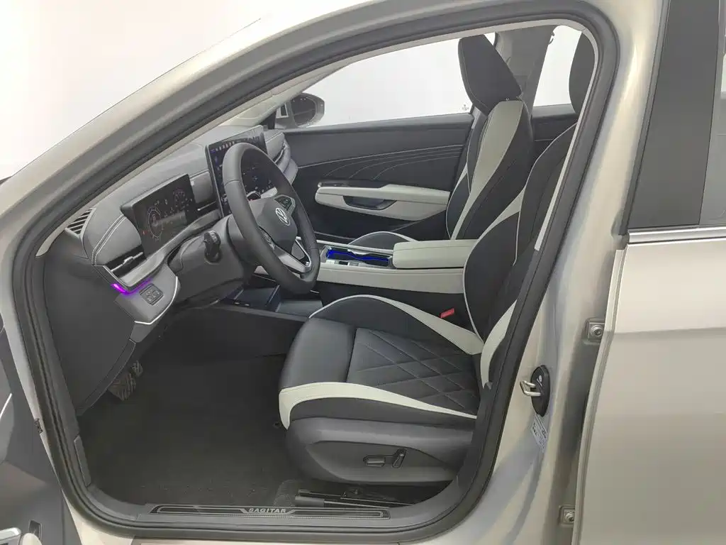 Volkswagen Sagitar id 4653770 из Китая 15