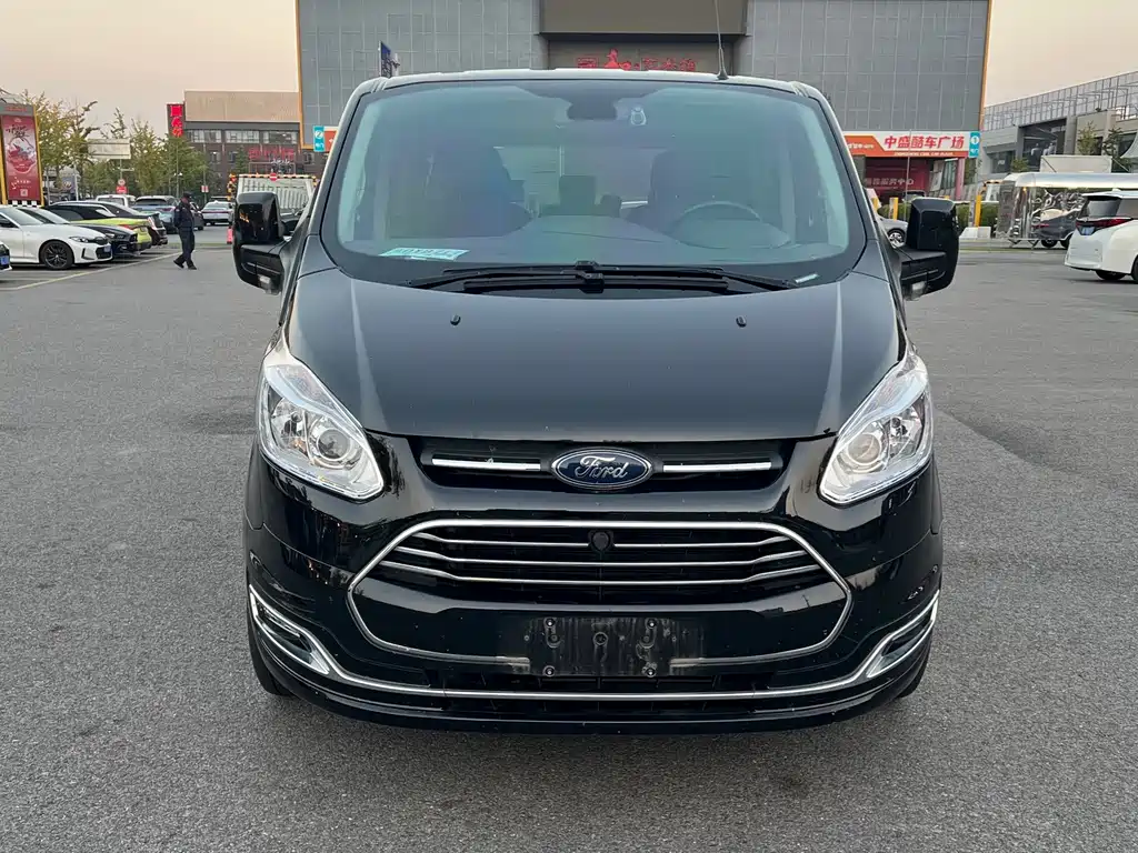Ford Tourneo — миниатюра 8