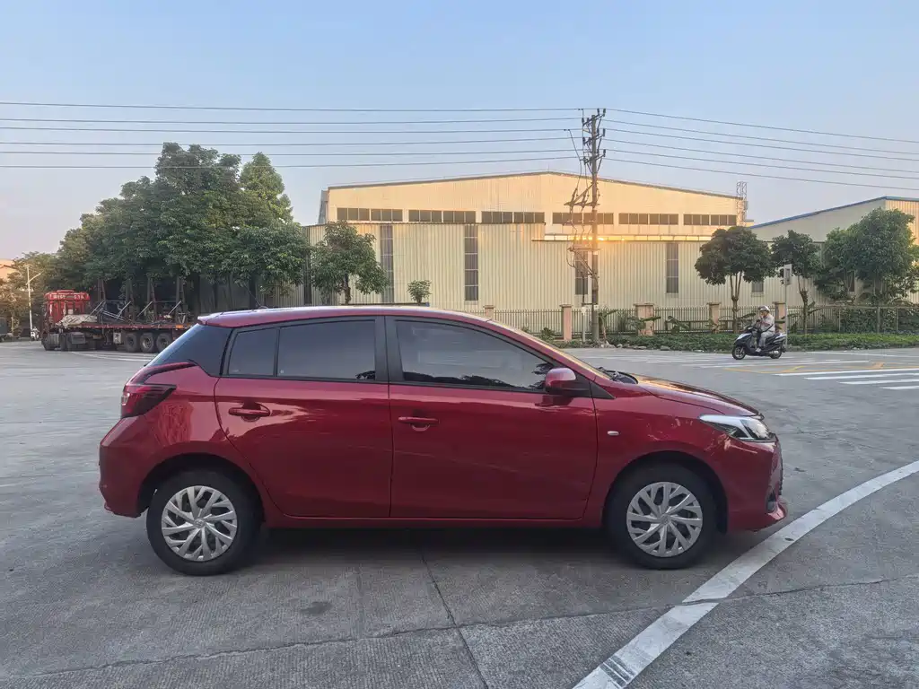 Toyota Vios FS — миниатюра 4