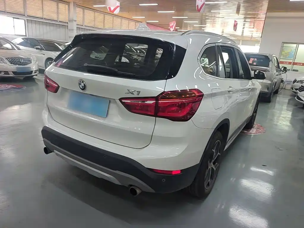 BMW X1 — миниатюра 7