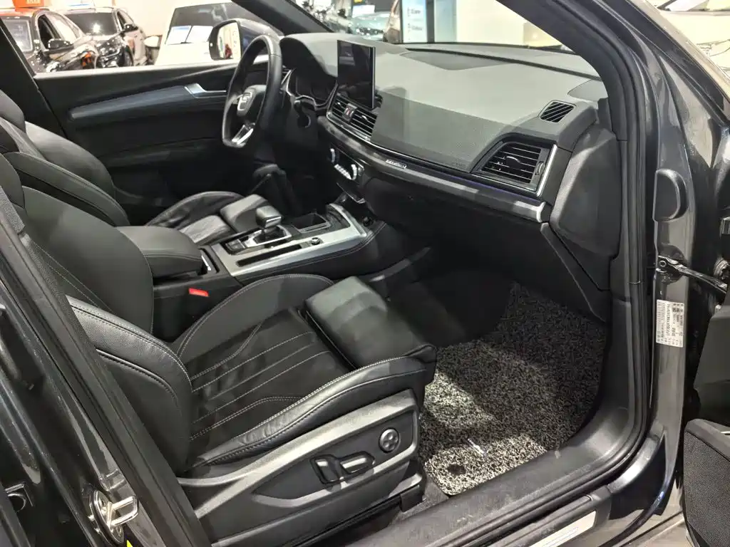 Audi Q5L Sportback — миниатюра 6