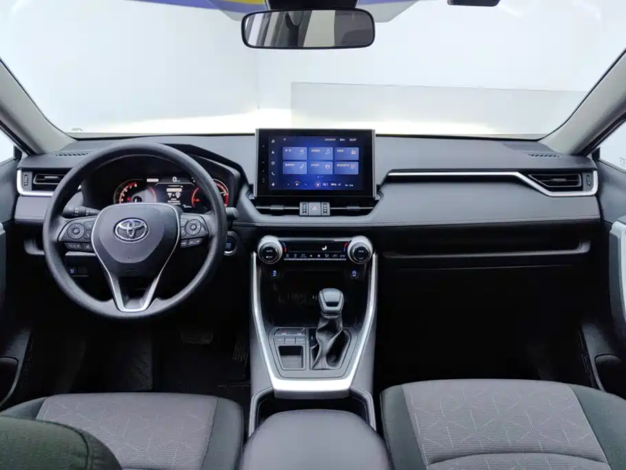 Toyota RAV4 — миниатюра 12