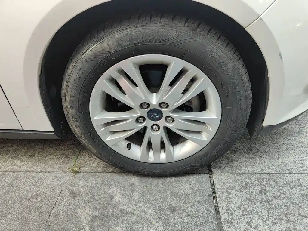 Ford Focus — миниатюра 24