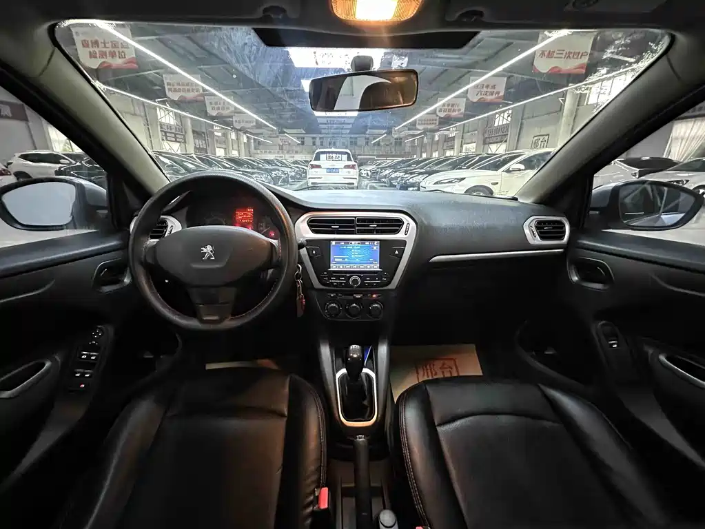 Peugeot 301 1.6L Manual Comfort Edition, фото 15