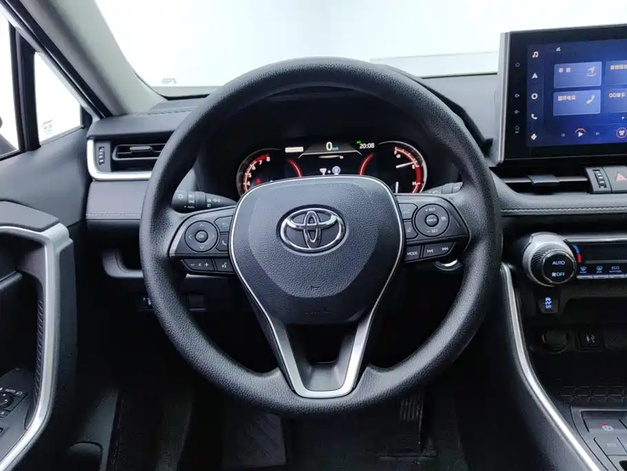 Toyota RAV4 — миниатюра 15