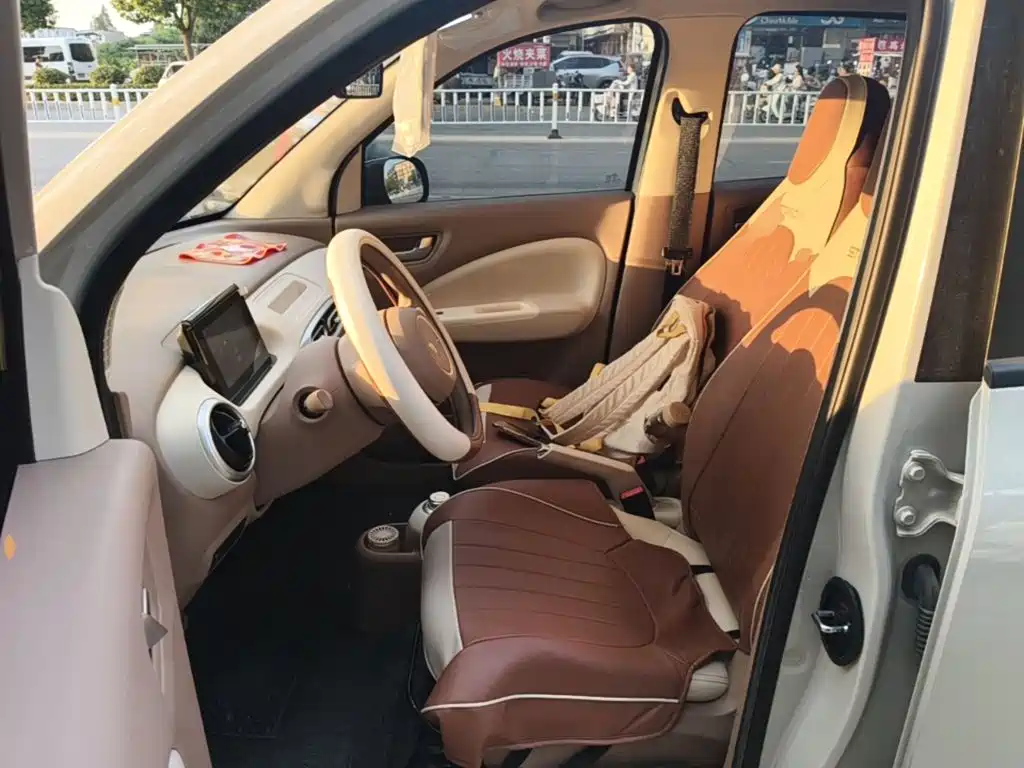 Wuling MINIEV — миниатюра 15