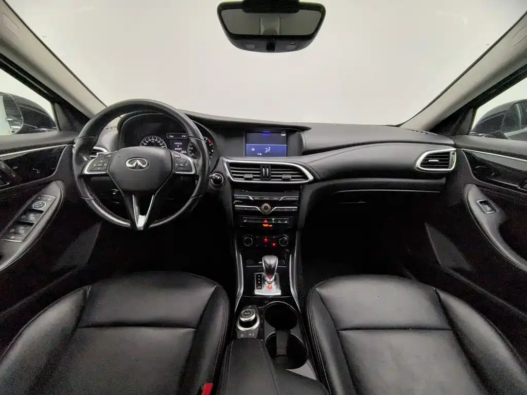 Infiniti QX30 — миниатюра 5